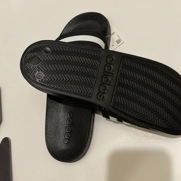 NWT ADIDAS Black and White Slide.